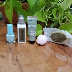 L'Occitane Skincare and Bath Set